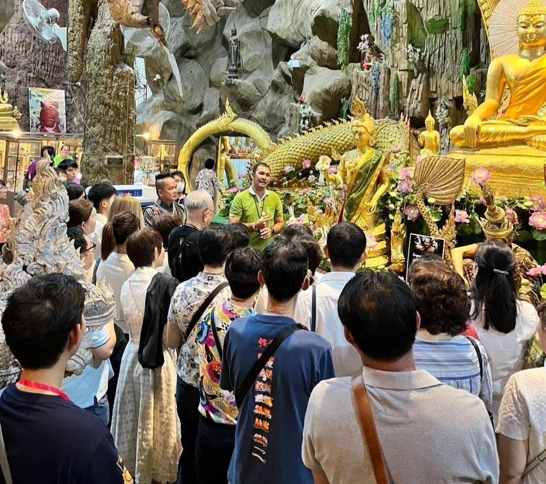 หลวงพี่ต่อเจ้าอาวาสวัดมณีวงศ์เชิญร่วมเป็นเจ้าภาพเททองหล่อพระปางไสยาสน์