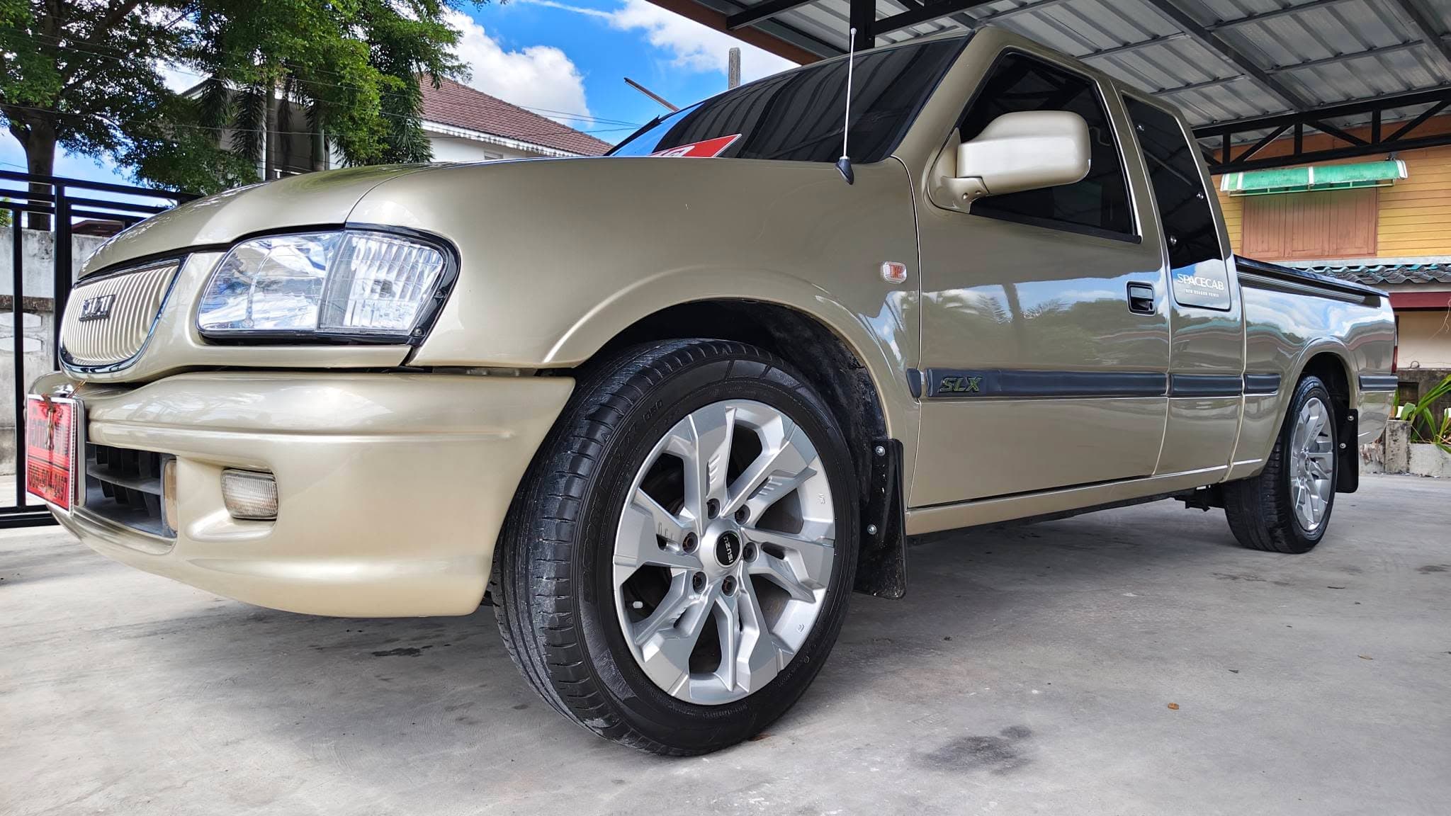 Isuzu Dragon 2.5 Turbo ปี 2001 เครื่องดีแอร์เย็นช่วงล่างหนึบ