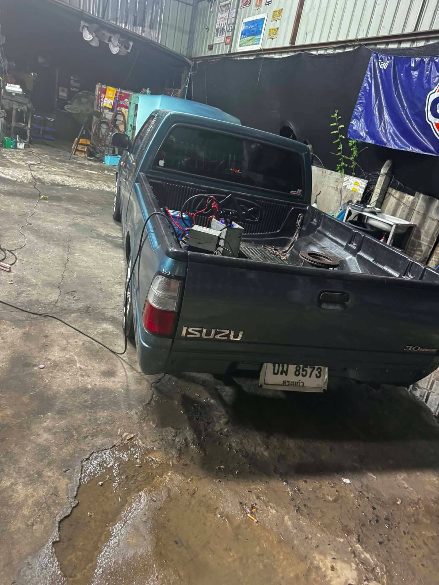 ขาย Isuzu Dragon เครื่อง 3000 จัดทรงหล่อๆให้แล้ว
