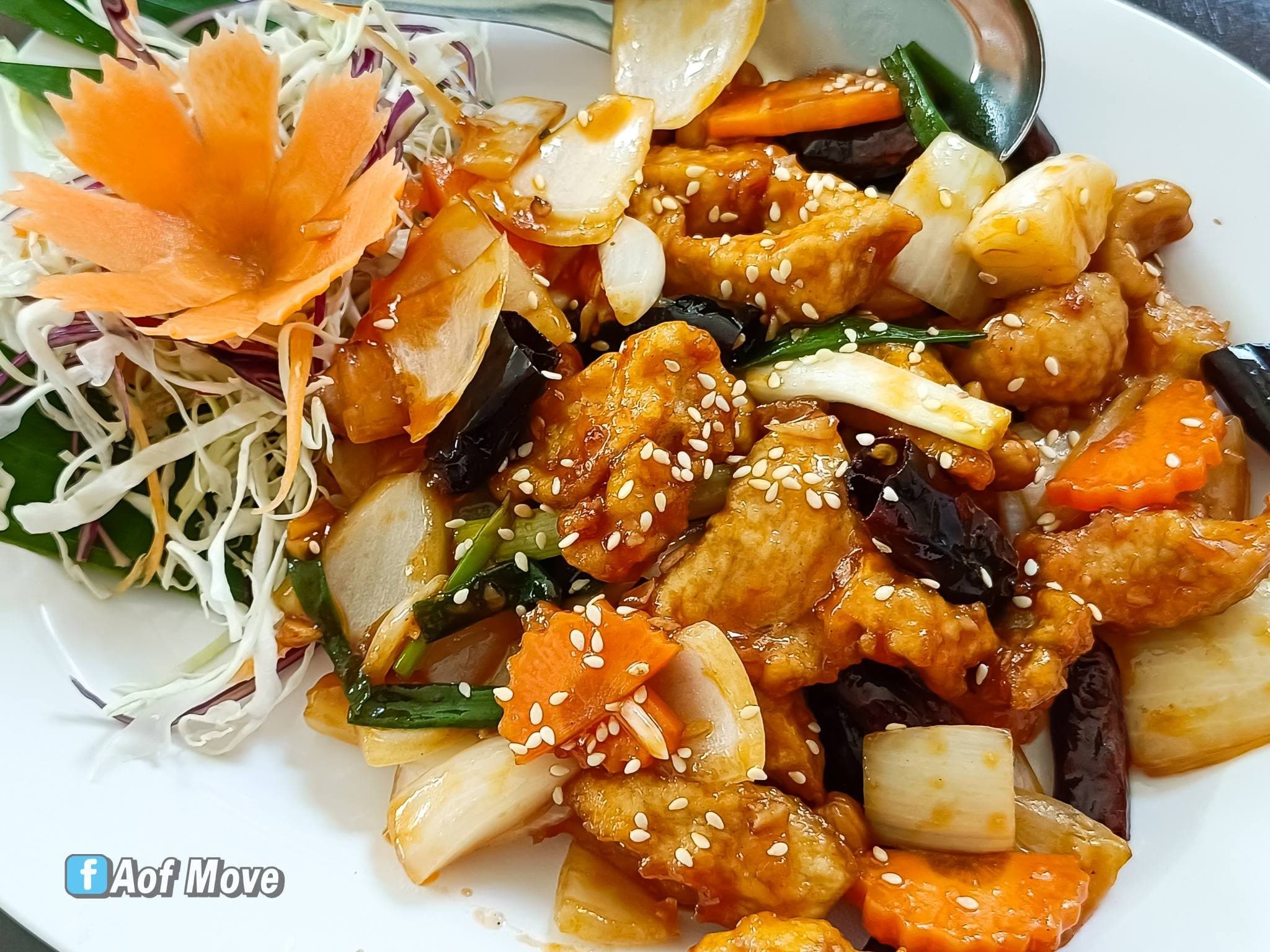 ร้านปิดสี่ทุ่ม 😋 ไปนั่งทานอาหารอร่อยๆที่ร้าน ยกเล กะเพราปู กันครับ