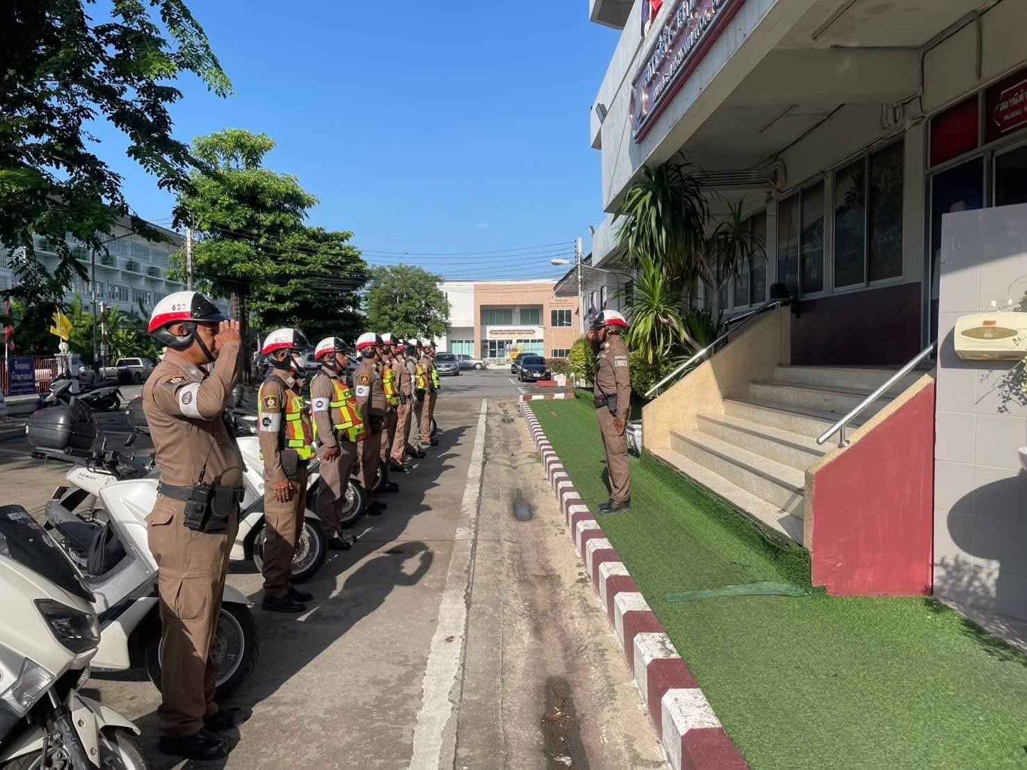 แอดมินขอชื่นชมการทำงานของ พ.ต.ท.วิษณุ ไชยสุวรรณ ตำแหน่ง สารวัตร.จราจร.